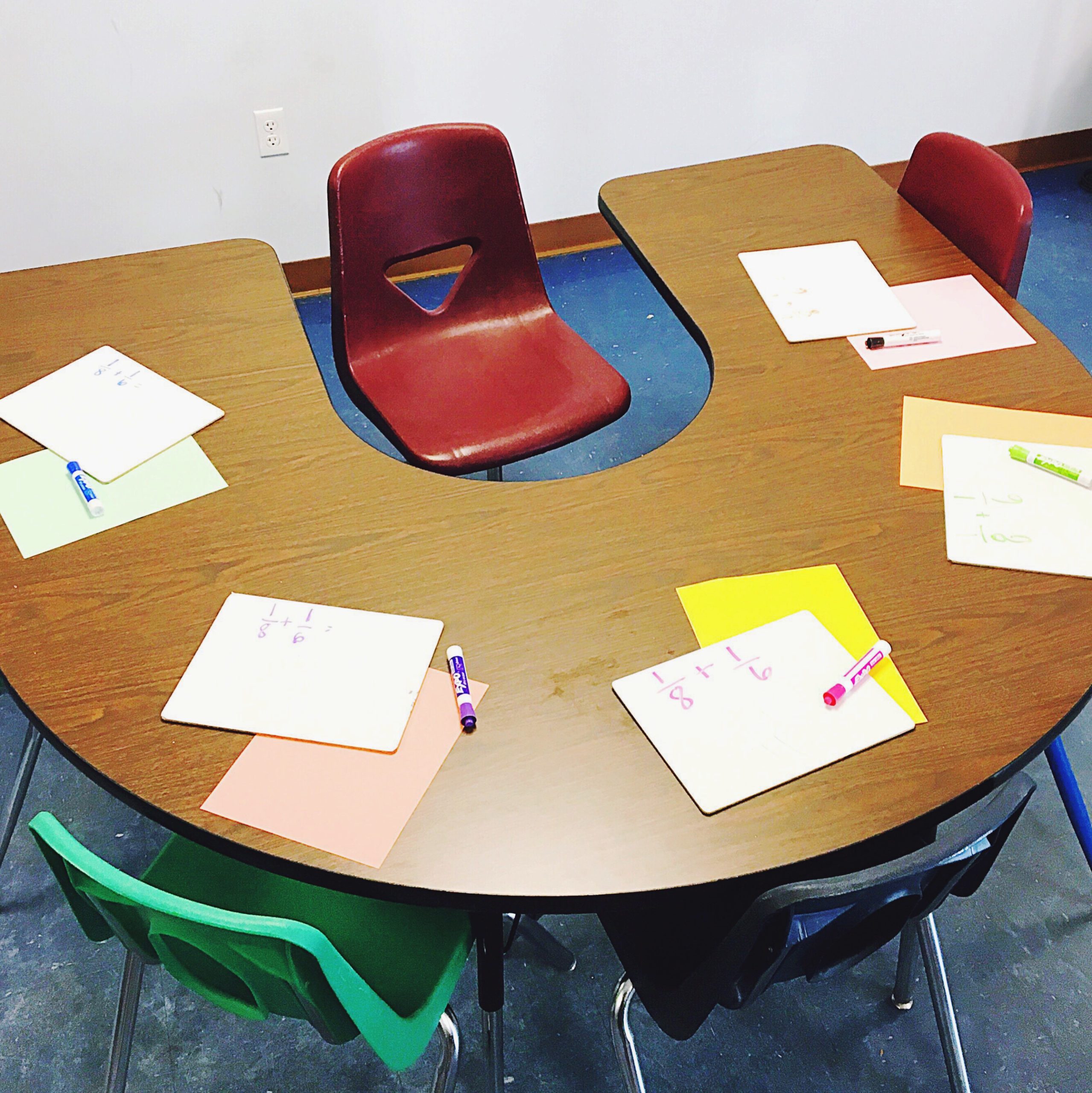 Horseshoe Tables, Group or Teacher directed learning